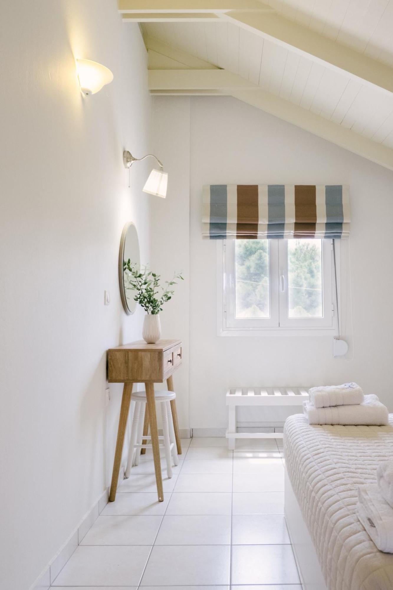 Blue House Apartments Vasilikí الغرفة الصورة