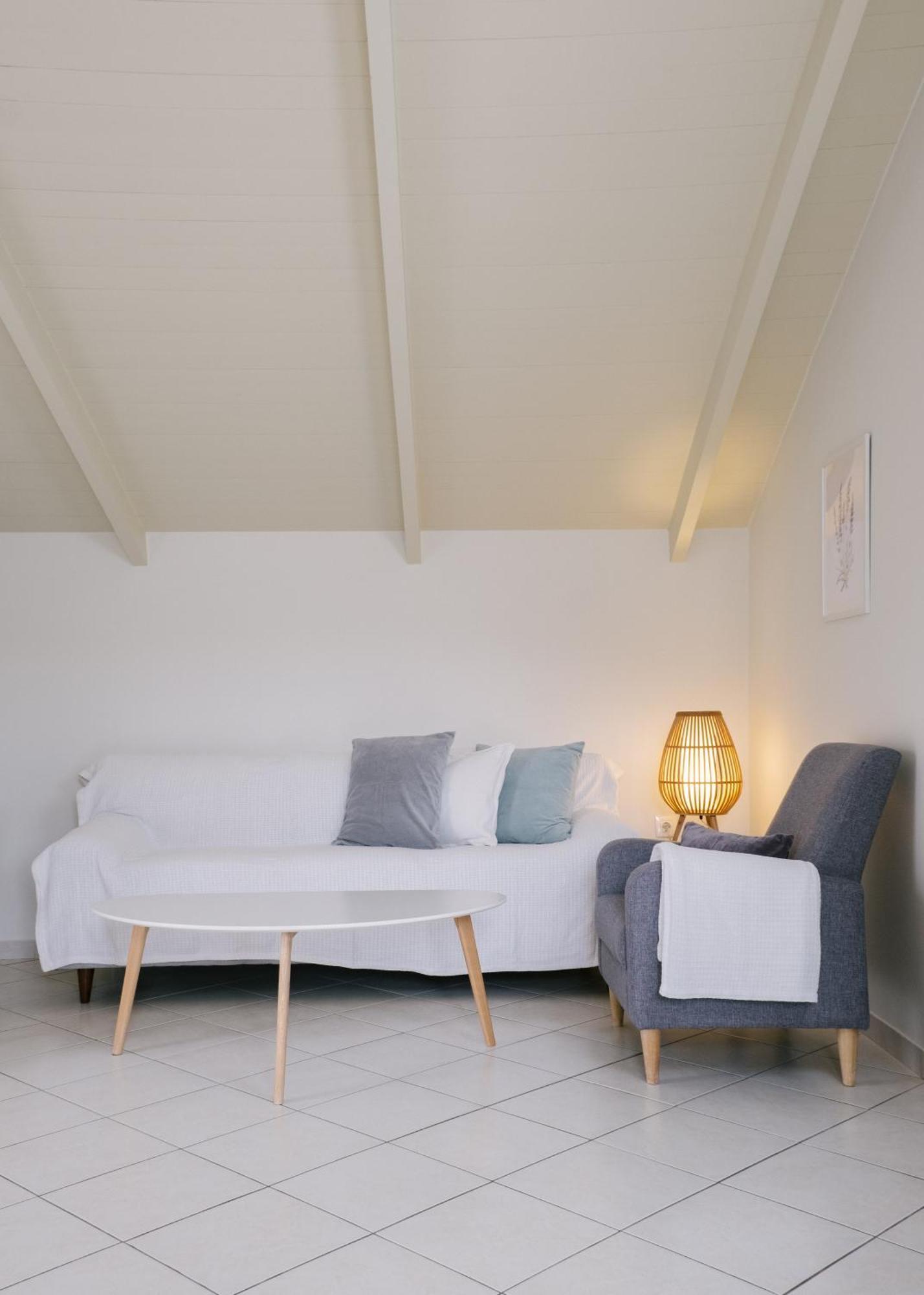 Blue House Apartments Vasilikí الغرفة الصورة
